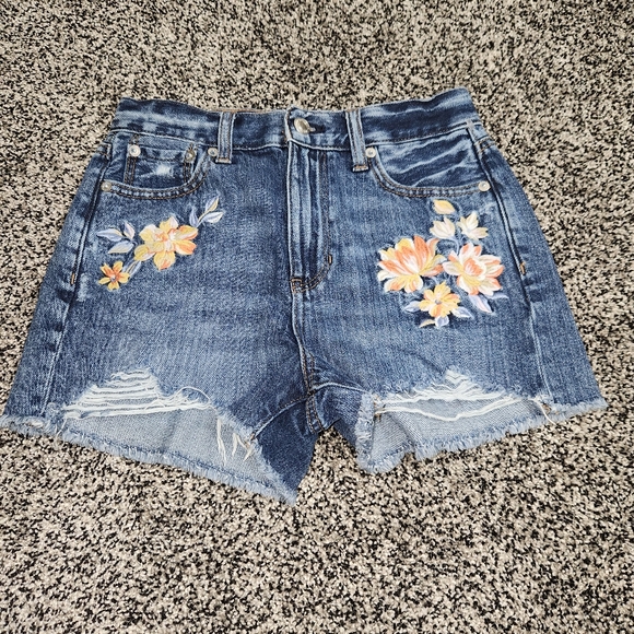 American Eagle Mom Shorts Women Size 0 Blue Denim Floral‎ Embroidered Distressed - Picture 1 of 10